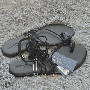 🆕️ Universal Thread Black Women's Sandals